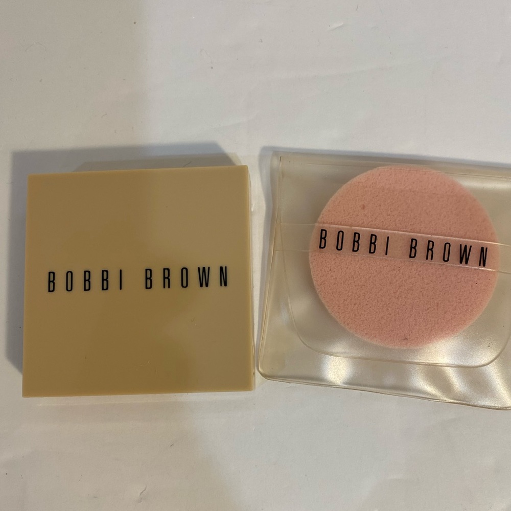 🌟🌟One of Bobbi Brown’s Best selling Products-Illuminating Powder - Picture 7 of 16